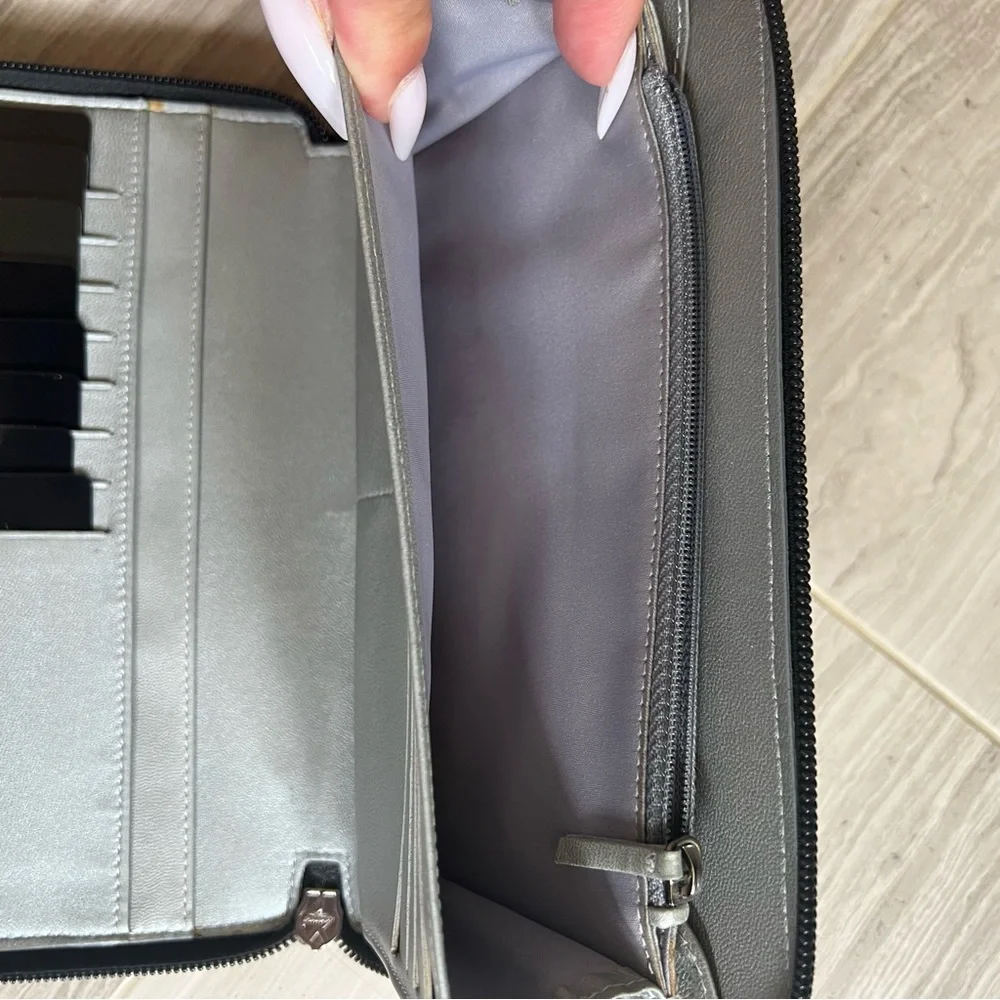 Chanel CC Camélia Floral Zip-Around Wallet